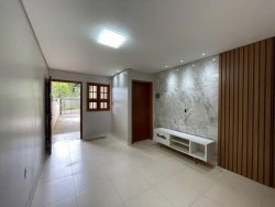Casa com 02 dormitórios no bairro Lomba da Palmeira  