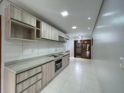 Casa com 02 dormitórios no bairro Lomba da Palmeira  
