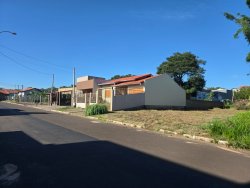 Terreno com 300m² na área central da Lomba Grande 