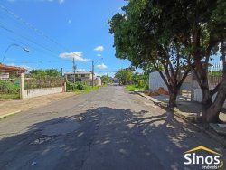 Casa com 03 dormitórios para locação no bairro Scharlau 