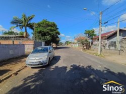 Casa com 03 dormitórios para locação no bairro Scharlau 