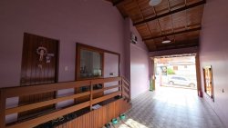 Casa de esquina com 03 dormitórios no bairro Imigrante Norte 