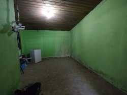 Casa com 03 dormitórios no bairro Santo Afonso 
