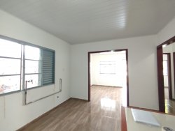 Casa com 03 dormitórios no bairro Santo Afonso 