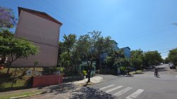 Apartamento com 02 dormitórios para locação no bairro Canudos  