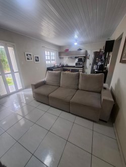Casa com 02 dormitórios no bairro São Jorge 