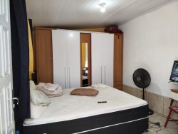 Casa com 04 dormitórios no bairro Canudos 