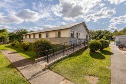 Apartamento com 02 dormitórios no Condomínio Princesa Isabel  