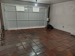Casa com 03 dormitórios, sendo 01 suíte no bairro Operário 