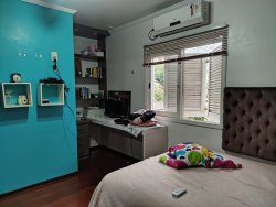 Casa com 03 dormitórios, sendo 01 suíte no bairro Operário 
