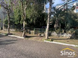 Terreno com 858m² no bairro Vila Rosa 