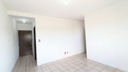 Apartamento com 01 dormitório no Condomínio Dália 