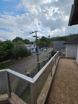 Terreno com 03 casas com 03 dormitórios no Bairro Rio Branco 