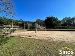 Terreno com 1.000m² no Condomínio Country Village 