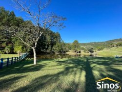 Terreno com 1.000m² no Condomínio Country Village 