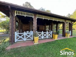 Terreno com 1.000m² no Condomínio Country Village 