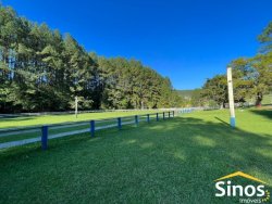 Terreno com 1.000m² no Condomínio Country Village 