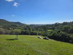 Terreno com 1.000m² no Condomínio Country Village 