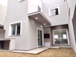 Casa com 03 suítes no bairro Campestre  