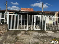 Casa com 03 dormitórios no bairro Lomba da Palmeira 