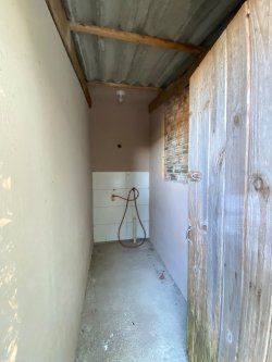 Casa com 02 dormitórios para locação no bairro Scharlau 