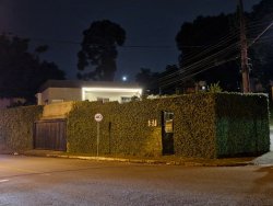 Casa plana com 02 dormitórios sendo 01 suíte no Bairro Primavera 