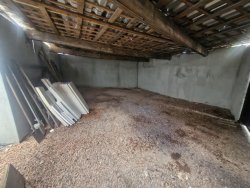 Casa plana com 02 dormitórios sendo 01 suíte no Bairro Primavera 
