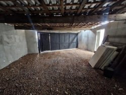 Casa plana com 02 dormitórios sendo 01 suíte no Bairro Primavera 