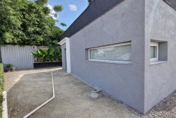 Casa plana com 02 dormitórios sendo 01 suíte no Bairro Primavera 