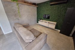 Casa plana com 02 dormitórios sendo 01 suíte no Bairro Primavera 
