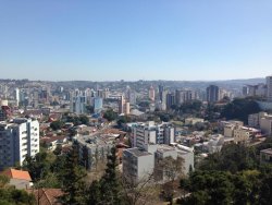 Apartamento com 03 dormitórios sendo 01 suíte no Edifício Patrícia 