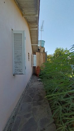 Casa com 02 dormitórios no bairro Canudos 