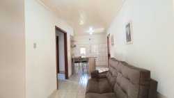 Casa com 02 dormitórios no bairro Canudos 