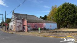 Terreno comercial plano no bairro Canudos 