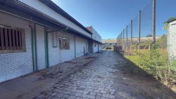 Complexo Industrial de Pavilhões no bairro Canudos 