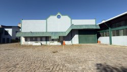 Complexo Industrial de Pavilhões no bairro Canudos 