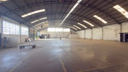 Complexo Industrial de Pavilhões no bairro Canudos 