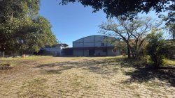 Complexo Industrial de Pavilhões no bairro Canudos 