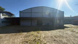 Complexo Industrial de Pavilhões no bairro Canudos 