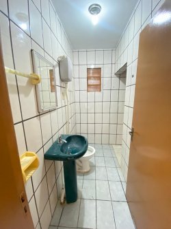 Casa com 04 dormitórios no bairro Feitoria 