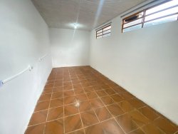 Casa com 04 dormitórios no bairro Feitoria 
