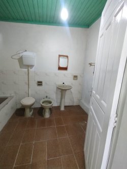 Casa com 02 dormitórios no bairro Arroio da Manteiga 