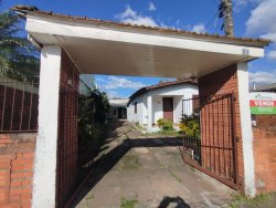 Casa com 02 dormitórios no bairro Arroio da Manteiga 