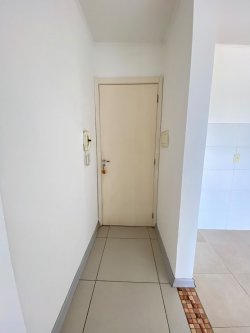 Apartamento com 02 dormitórios para locação no Residencial Argos 