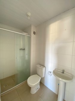 Apartamento com 02 dormitórios para locação no Residencial Argos 