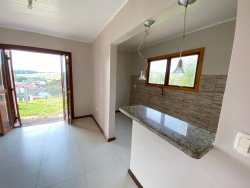 Casa com 02 dormitórios no bairro Lomba Grande 