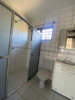 Sobrado em condomínio com 03 dormitórios, sendo 01 suíte no bairro Santo André 
