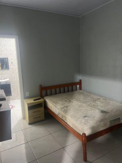 Casa com 03 dormitórios em Mariluz 
