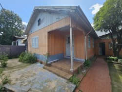Terreno plano com chalé no bairro Liberdade 
