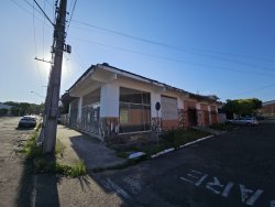 Terreno com prédio comercial e residencial no bairro Ideal 